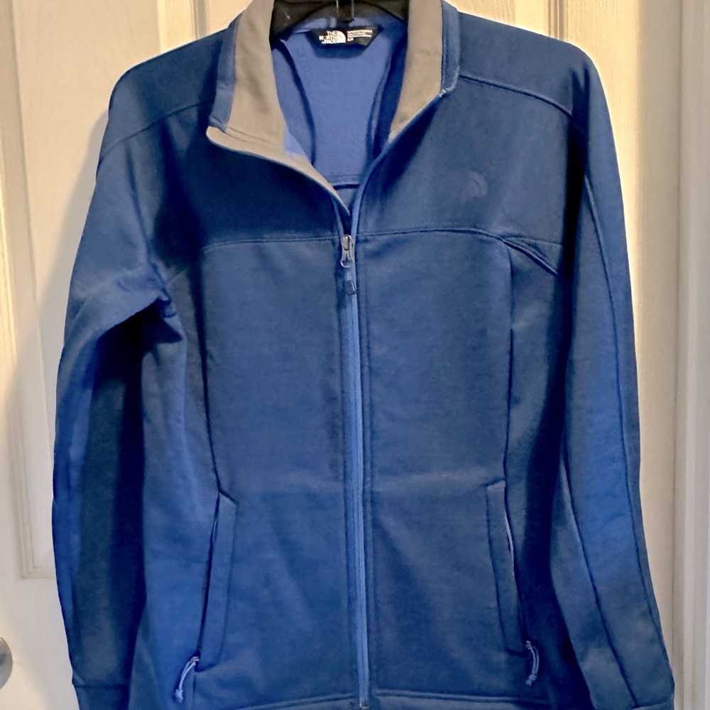 Woman North Face jacket